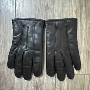 Men's Classic Black Leather Gloves with Sleek Stitch Accents